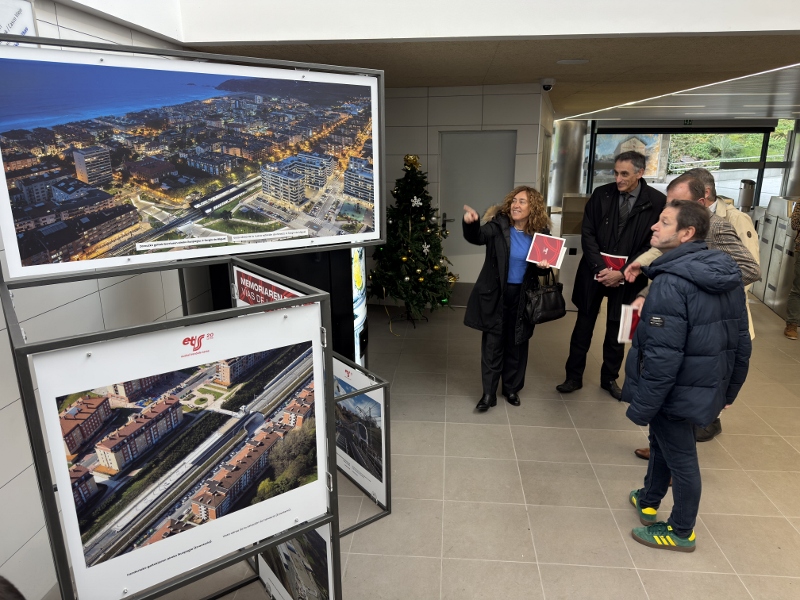 ETS celebra su vig&eacute;simo aniversario con una exposici&oacute;n de 150 fotograf&iacute;as repartidas en siete estaciones
